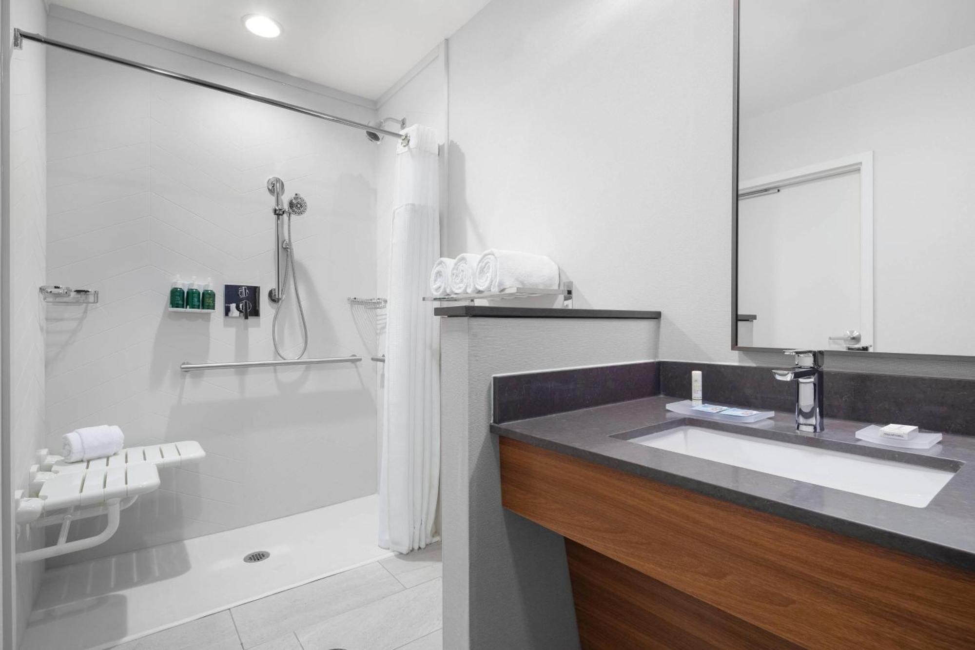 Fairfield Inn & Suites By Marriott Kenosha פלזנט פררי מראה חיצוני תמונה